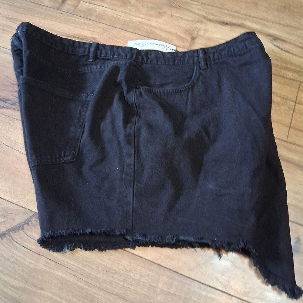 Highway Jeans Womens Skort Size 20W Black Denim Distressed Raw Hem Cotton New - Picture 5 of 7